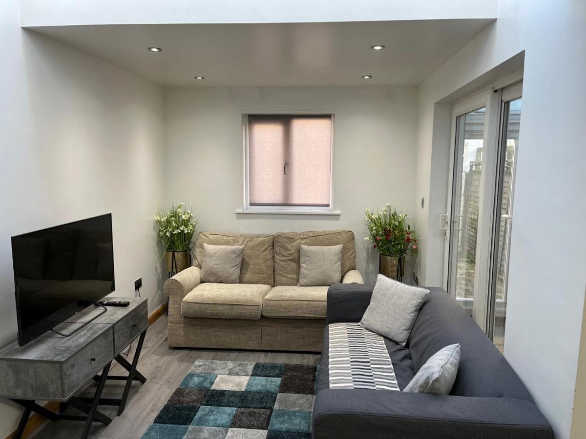 Three Bedroom House In Tooting By Star Apartments Londýn Exteriér fotografie